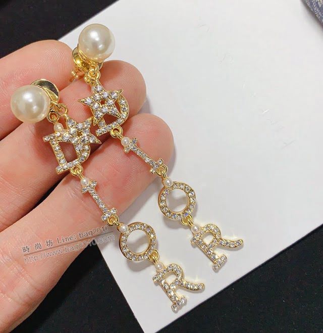 Dior飾品 迪奧經典熱銷新款字母長款耳釘耳環耳吊  zgd1139